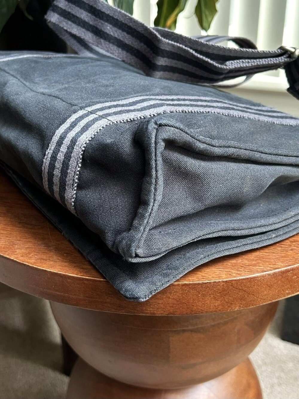 HERMES Toile Fourre-Tout Besace Messenger MM, Black, Gray - Picture 11 of 15